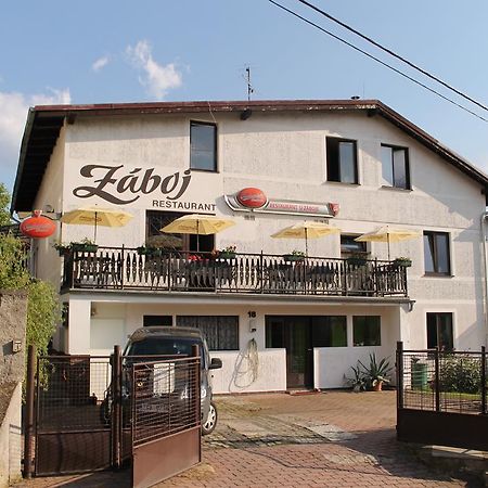 Zaboj Restaurant Hotel Karlsbad Buitenkant foto