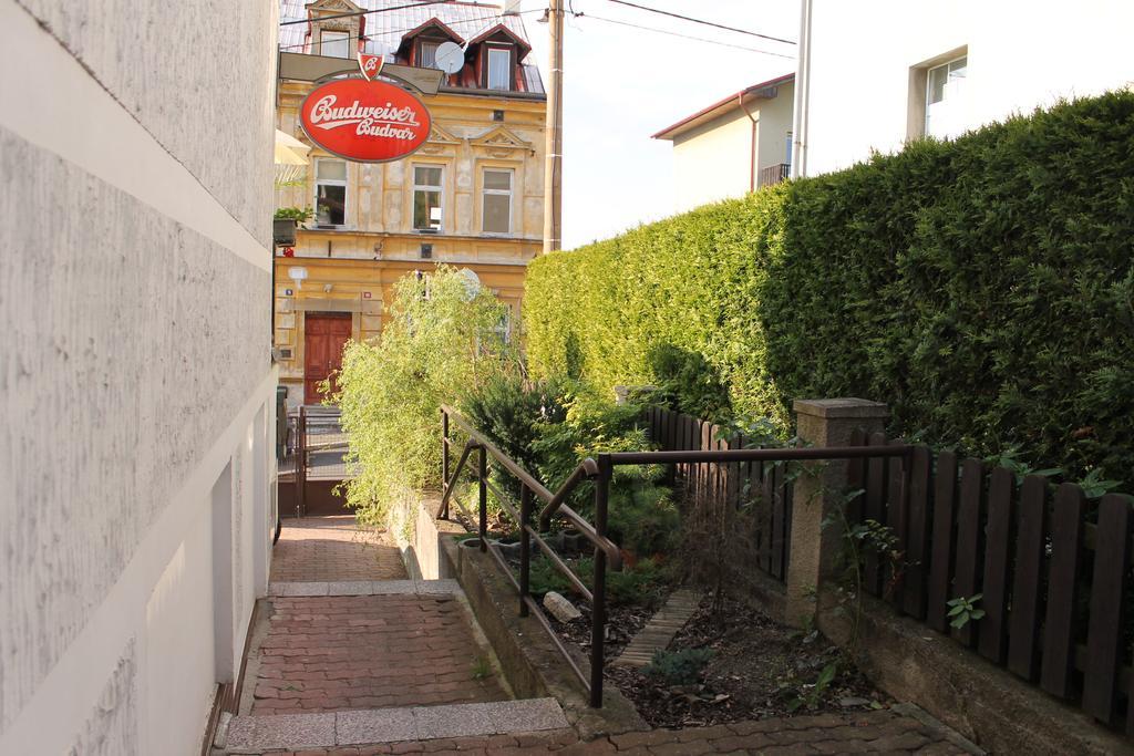 Zaboj Restaurant Hotel Karlsbad Buitenkant foto